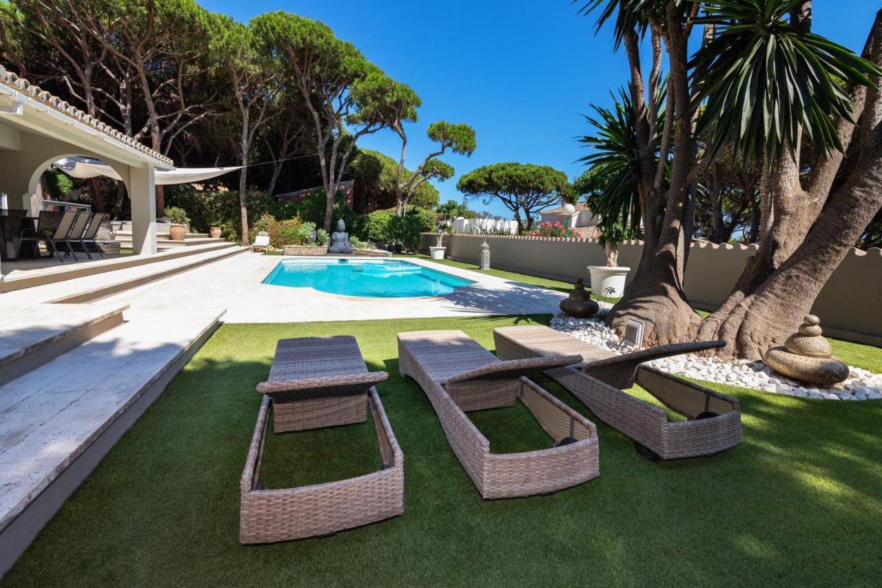 Villa In Puerto Cabopino Marbella Exteriör bild